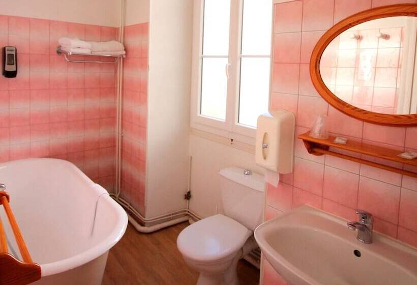 Номер Комфорт, Hôtel Adour