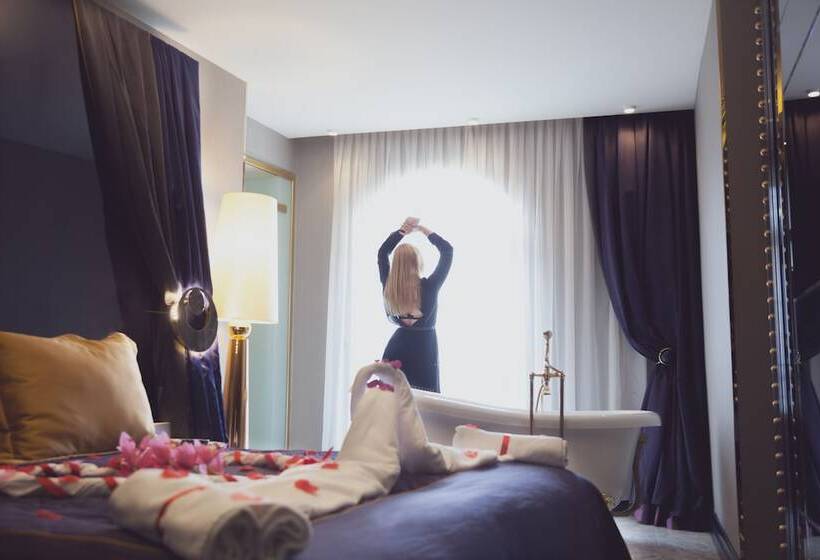 اتاق استاندارد, Sura Design Hotel & Suites