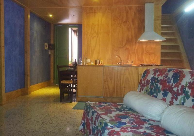 اتاق استاندارد, Sura Design Hotel & Suites