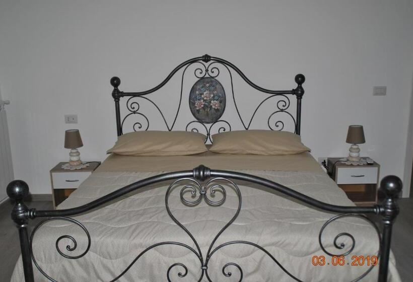 اتاق اکونومی, B&b 40 Steps