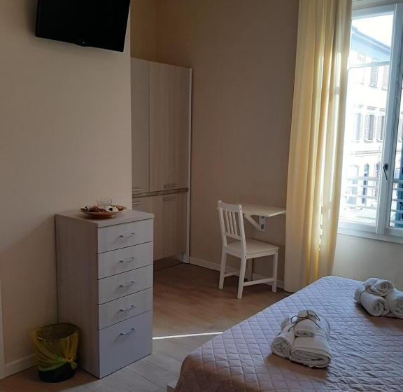 Студия Deluxe, Affittacamere Stazione Empoli