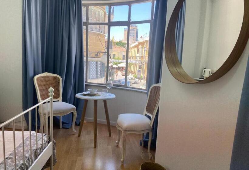 اتاق لوکس, Unique Studios Phaneromenis 41   Down Town Nicosia