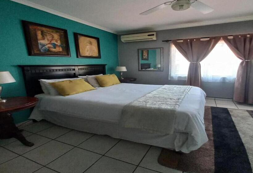 اتاق کلاسیک, Bougainvillea Bnb