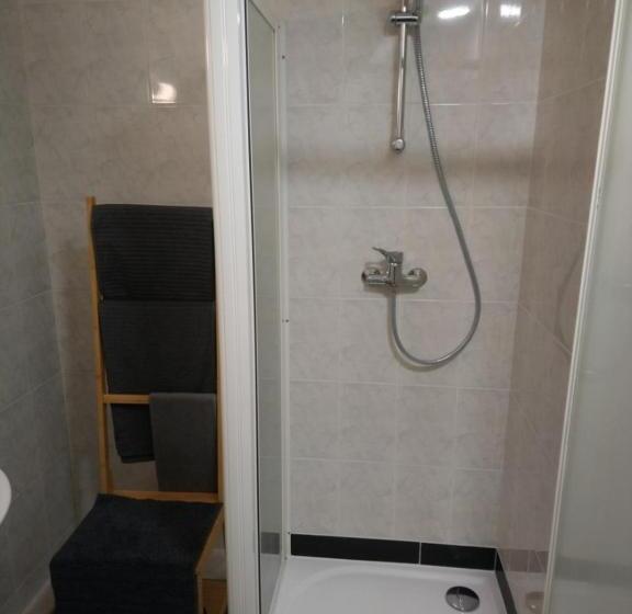 Семейный Номер, Chambre Du Relais