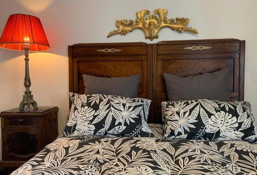 اتاق استاندارد با تخت بزرگ, La Casa Di Emanuella   Rooms & International Suites
