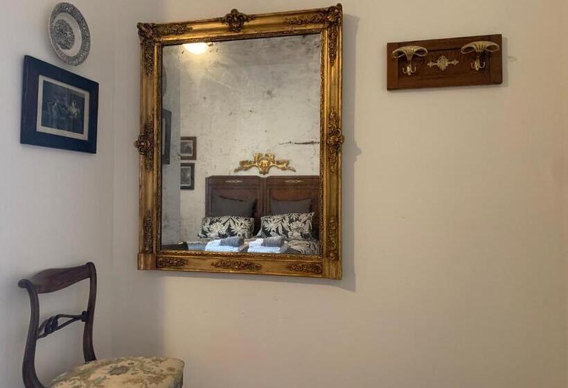 اتاق استاندارد با تخت بزرگ, La Casa Di Emanuella   Rooms & International Suites