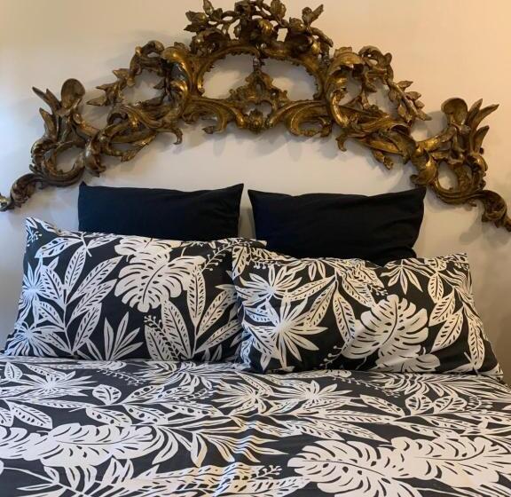 اتاق لوکس, La Casa Di Emanuella   Rooms & International Suites