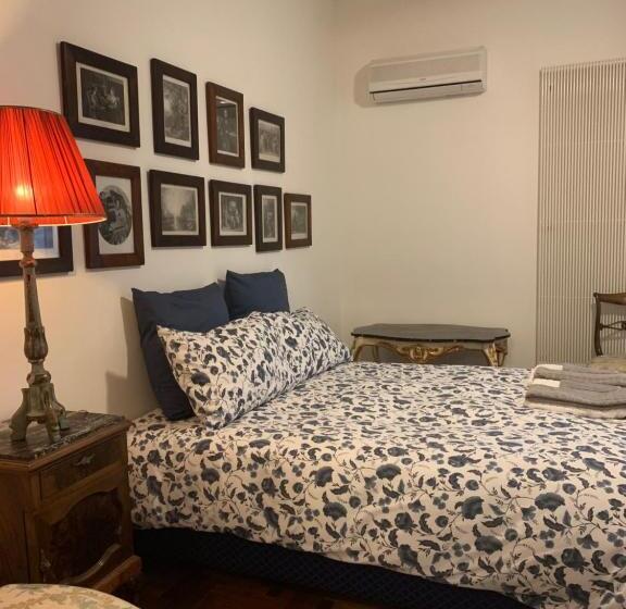 اتاق استاندارد با تخت بزرگ, La Casa Di Emanuella   Rooms & International Suites