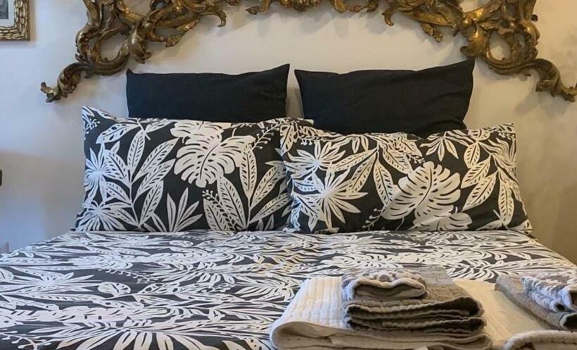 اتاق لوکس, La Casa Di Emanuella   Rooms & International Suites