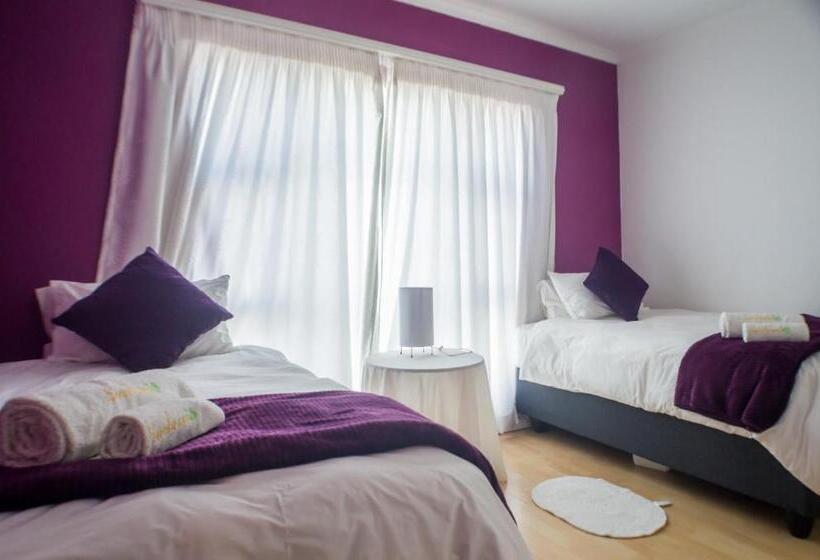 اتاق استاندارد, Seroloana Guest House