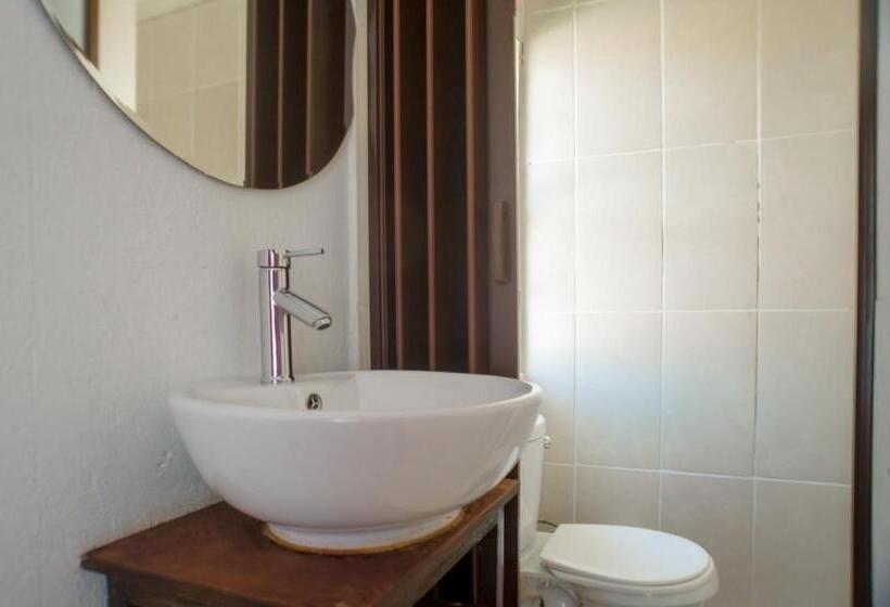 اتاق استاندارد, Seroloana Guest House