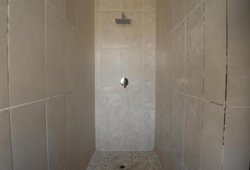 اتاق استاندارد, Seroloana Guest House