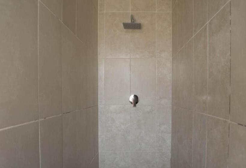 اتاق استاندارد, Seroloana Guest House