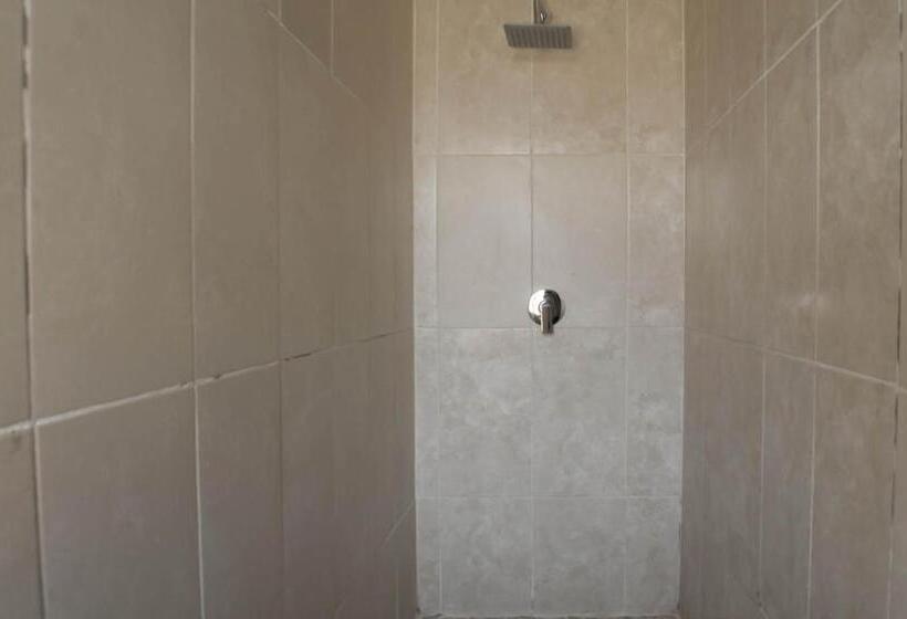 اتاق استاندارد, Seroloana Guest House