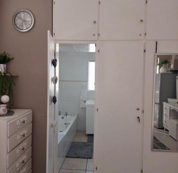 Номер Deluxe, The Vintage Crane Guest House