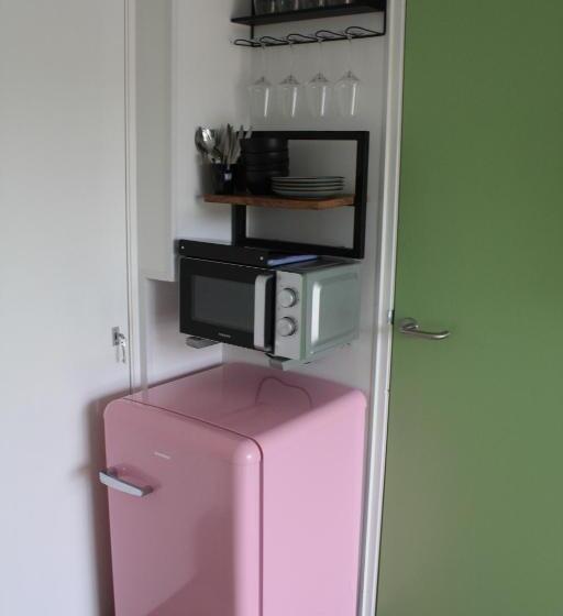اتاق لوکس چهار تخته, Bed & Breakfast Aalsmeer