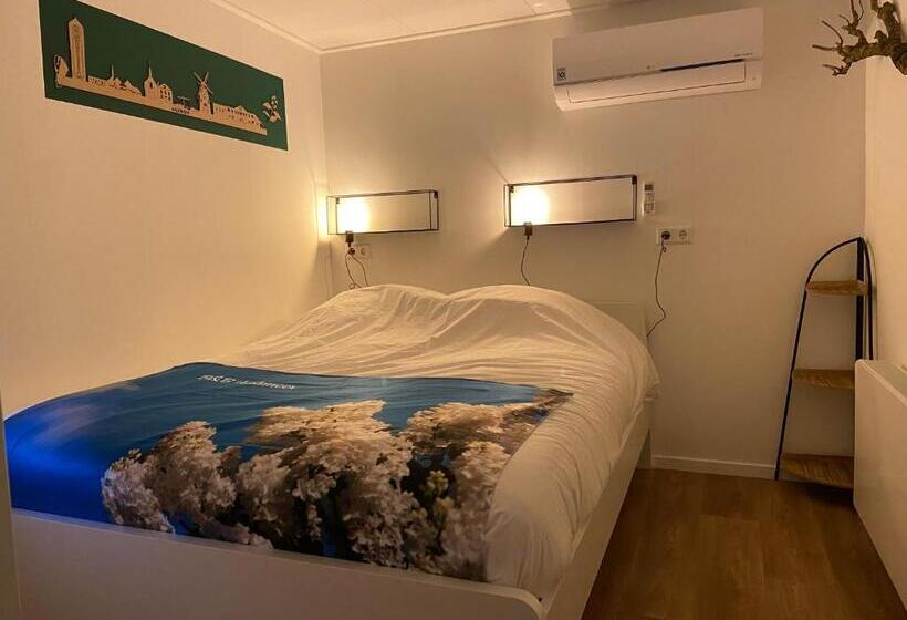 اتاق لوکس چهار تخته, Bed & Breakfast Aalsmeer