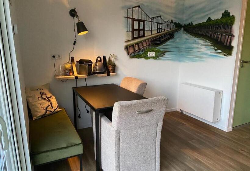 اتاق لوکس چهار تخته, Bed & Breakfast Aalsmeer
