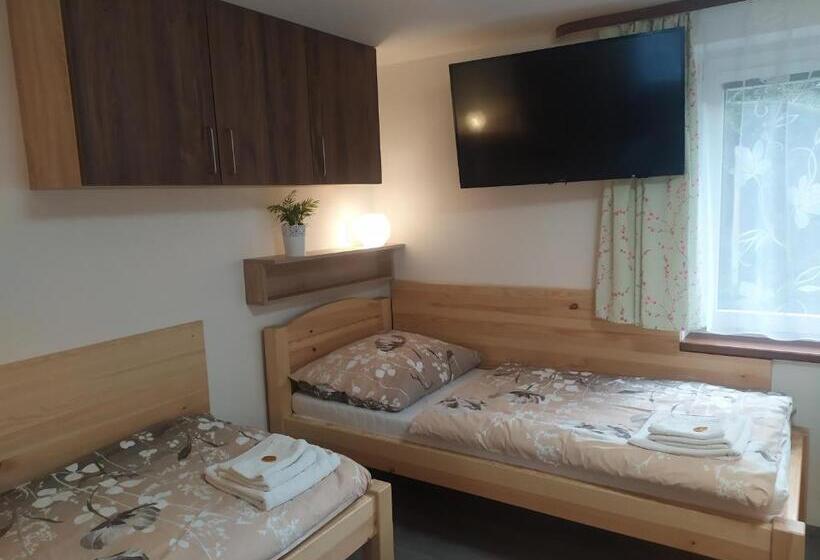 Апартаменты 1 Спальня Нижний Этаж, Apartmany De Lu