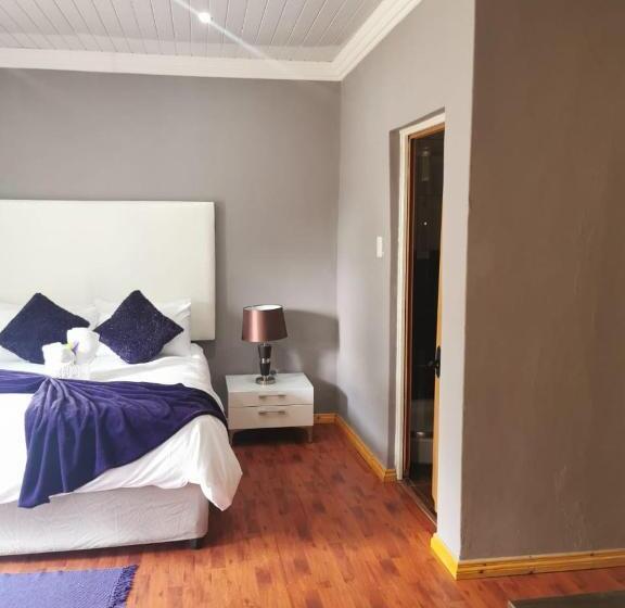 جناح مطلّ علي حمام السباحة, Botle Ba Afrika Lodge