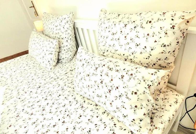 آپارتمان 1 خوابه, Napkert Apartman