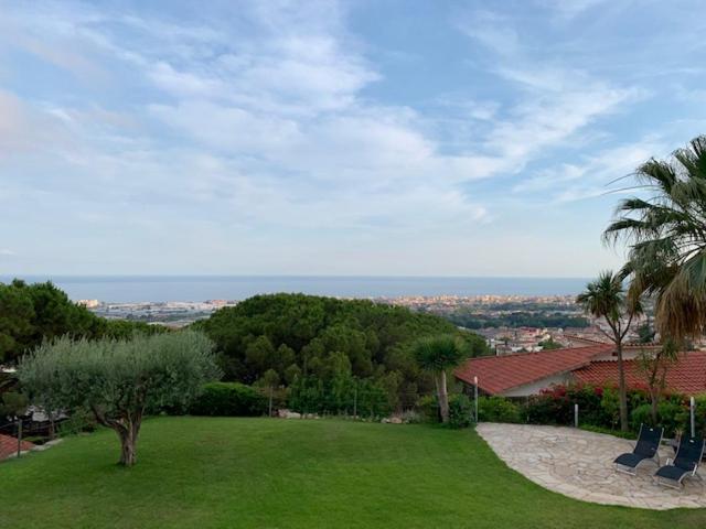 سوییت, Palm Maresme   Suite With Bathroom And Living Room And Terrasse With Ocean Views In A Private Villa