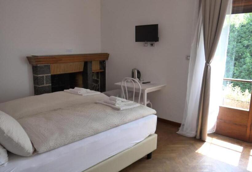 Номер Стандарт с Балконом, La Tana Rooms