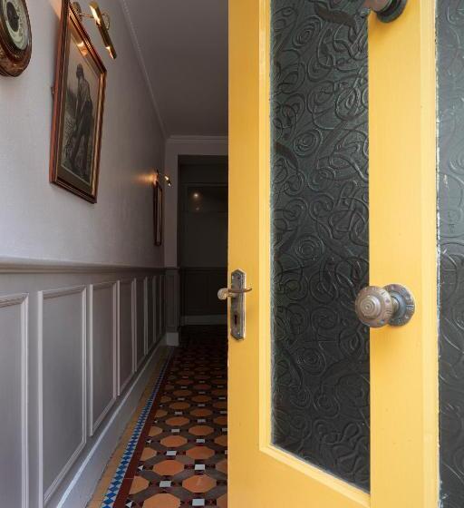 اتاق لوکس, Bridge Street Townhouse