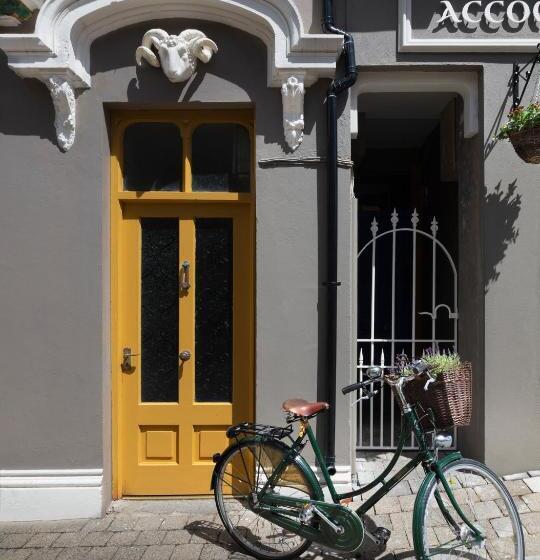 اتاق لوکس, Bridge Street Townhouse
