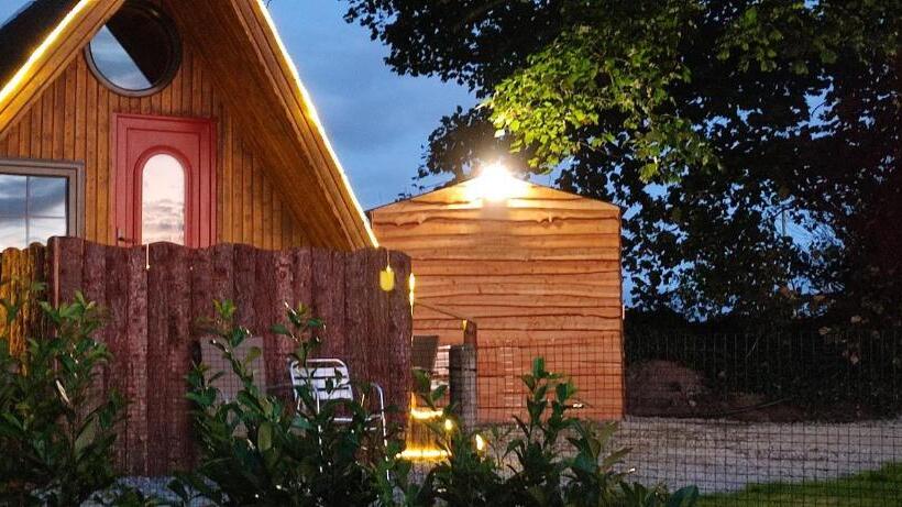 کلبه ییلاقی, Glasson Glamping Farm