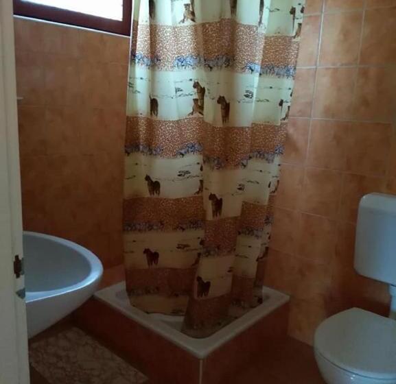 اتاق استاندارد با بالکن, Tóth Nyaraló