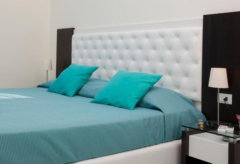 Quarto Deluxe, Sorrento Flats
