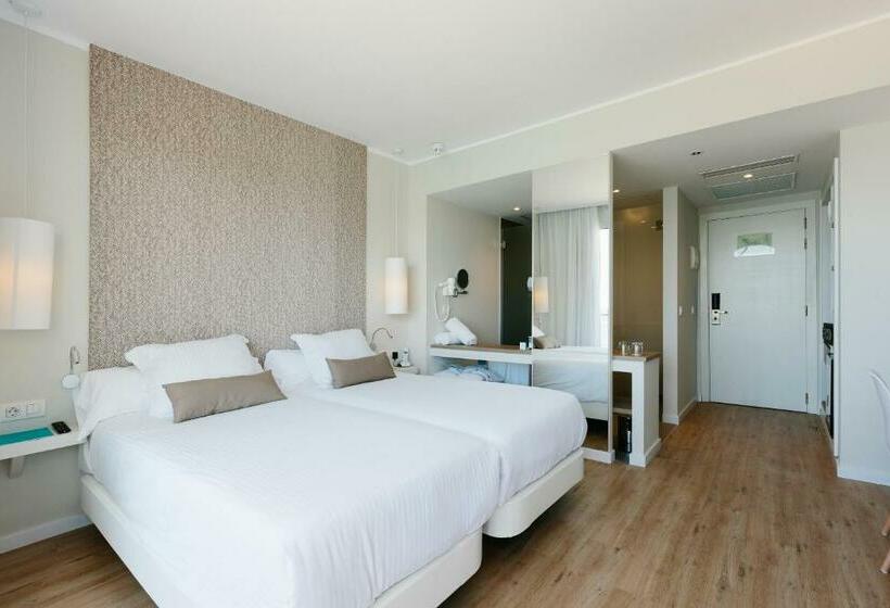 اتاق استاندارد با چشم‌انداز استخر, Aluasoul Ibiza  Adults Only