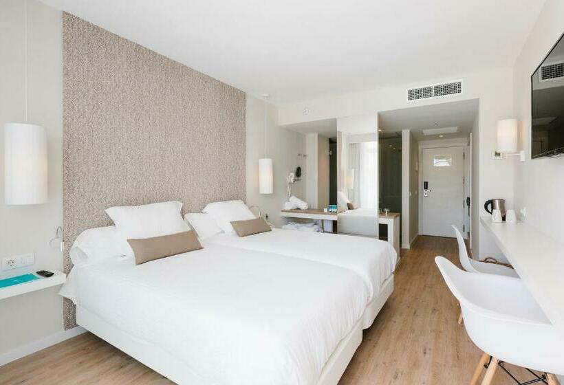 اتاق استاندارد با چشم‌انداز استخر, Aluasoul Ibiza  Adults Only