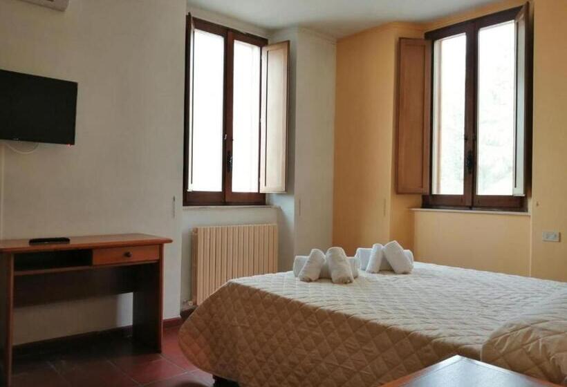 اتاق کلاسیک چهارنفره, Casa Per Ferie Ulivo D Assisi