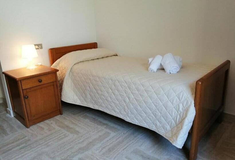 اتاق اکونومی, Casa Per Ferie Ulivo D Assisi
