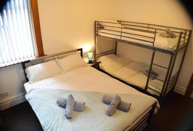 Четырехместный Номер Стандарт, Old Swan Guest House