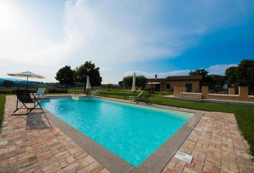 Студио Стандарт Вид на Бассейн, Agriturismo La Ghiga