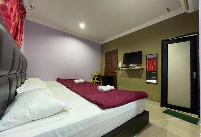 Семейный Номер, Hilltop Hotel Tanjung Malim