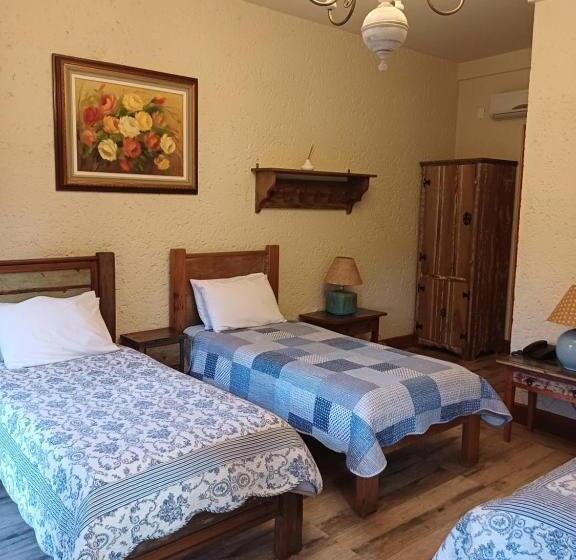 Люкс Повышенной Комфортности, A Casa Vermelha Hospedaria