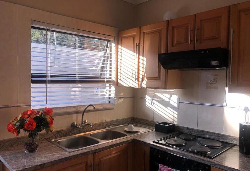Шале 1 Спальня, Esangweni Guest House