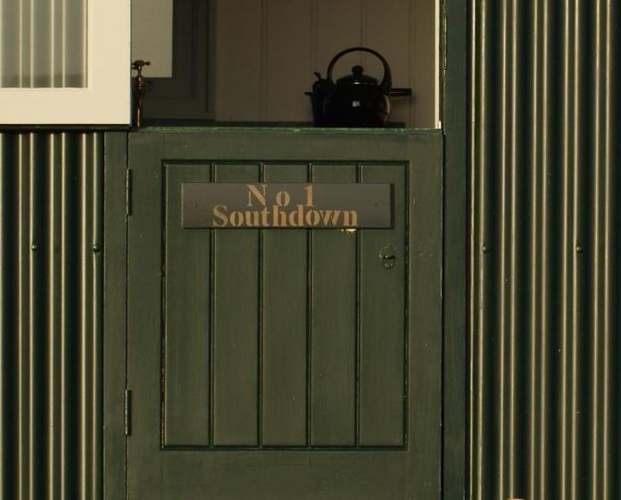 Номер Стандарт, Barnham Court Farm