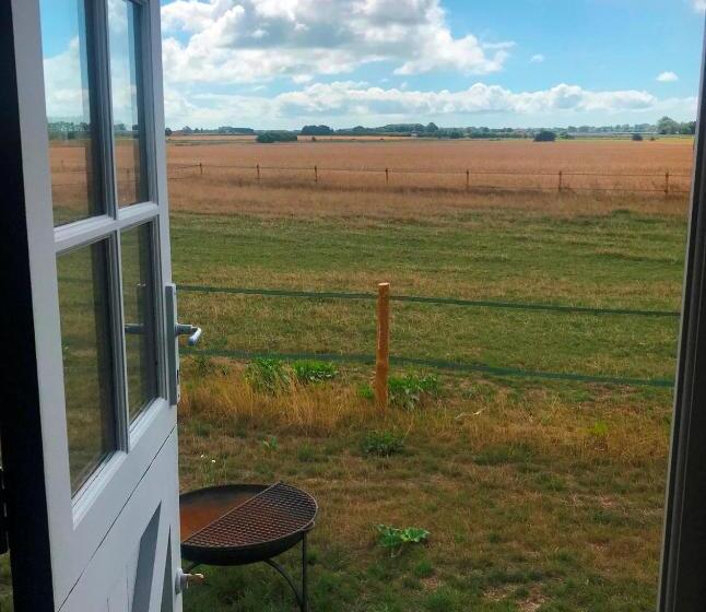 Номер Стандарт, Barnham Court Farm