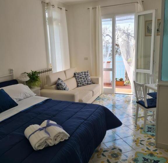 سوئیت جونیور خانوادگی, La Palombara B&b