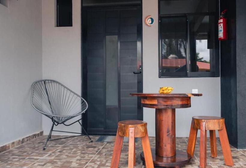 标准间带阳台, Coccoloba Guest House