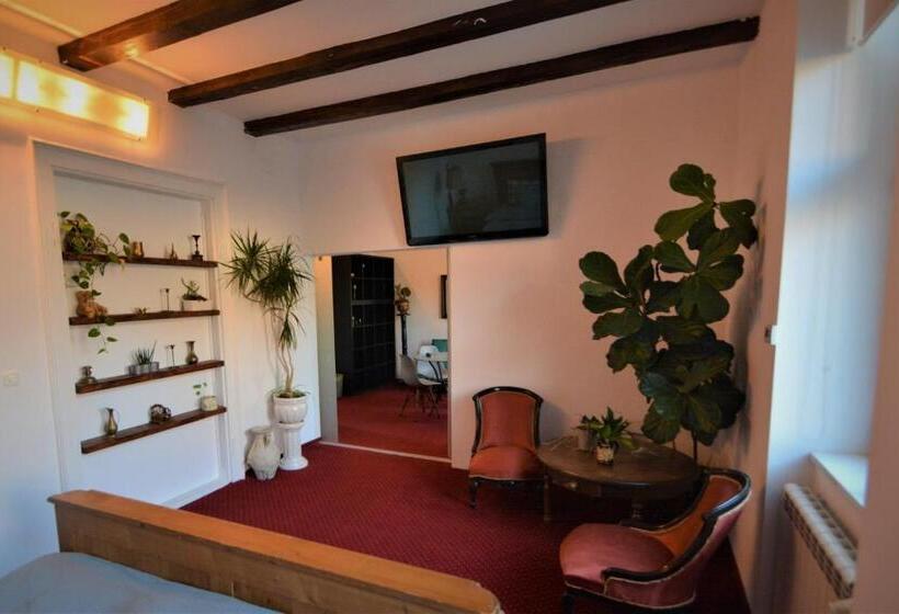 آپارتمان 1 خوابه, Casa Ado