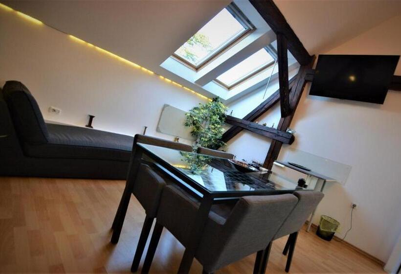 آپارتمان 1 خوابه, Casa Ado