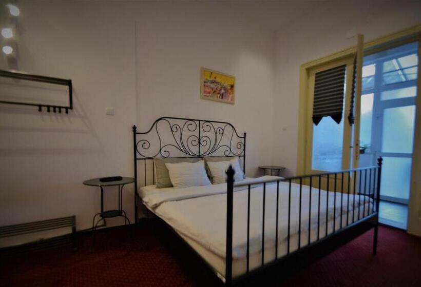 اتاق استاندارد, Casa Ado
