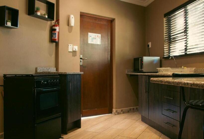 Семейный Номер Deluxe, Palm Inn Guesthouse