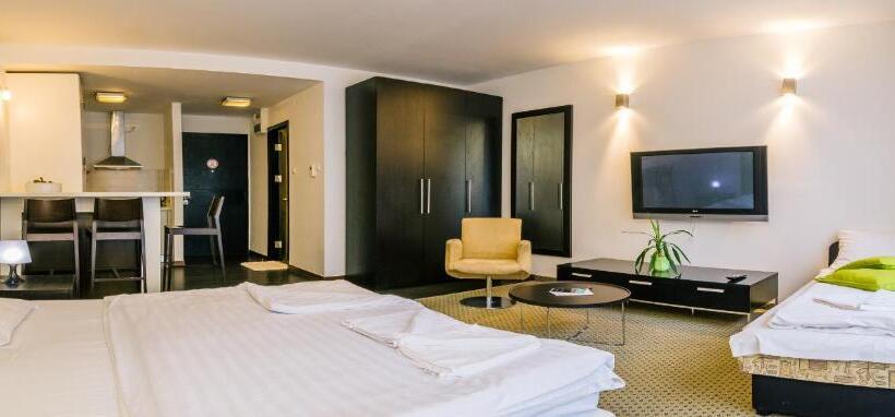 Студия Стандарт, City Gardens Hotel & Wellness